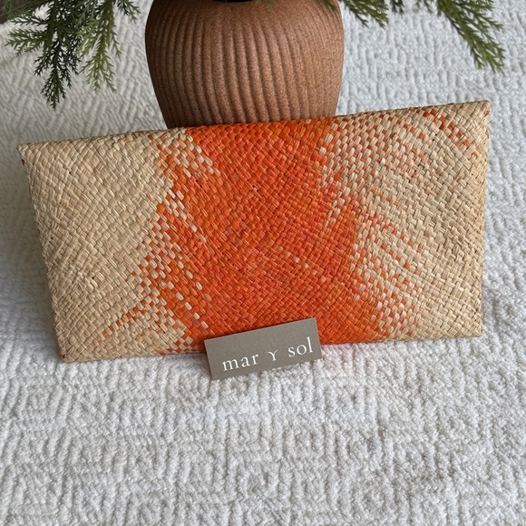 NWOT Mar Y Sol Elegant Cream Wristlet - Picture 5 of 7